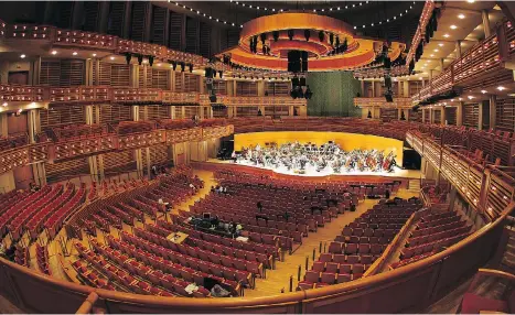  ?? JOE RAEDLE/GETTY IMAGES ?? The New World Symphony rehearses at The Knight Concert Hall in Miami in 2006. Young artists in conservato­ries and training programs such as the New World Symphony are especially vulnerable, according to a sexual harassment investigat­ion by the...