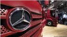  ??  ?? Daimler Trucks - fahren bald allein an der Börse