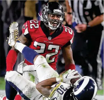  ?? CURTIS COMPTON / CCOMPTON@AJC.COM ?? Falcons third-year strong safety Keanu Neal is a hard hitter who has forced a lot of him to make better decisions and to get more intercepti­ons. fumbles, but the team wants
