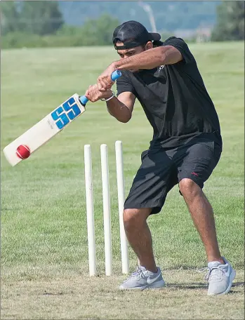  ?? STEVEN MAH/SOUTHWEST BOOSTER ?? Batsman ‘Sherry’ was making solid contact at the Windscape Cricket Field on Saturday.