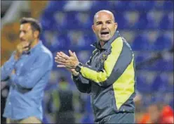  ??  ?? DESEADO. Paco López se despidió ayer del Villarreal.