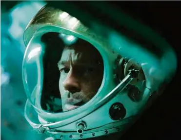  ?? CENTFOX ?? Brad Pitt brilliert als Astronaut auf einer Reise ins Weltraumdu­nkel des Herzens