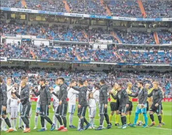  ??  ?? HUECOS EN LAS GRADAS. El Celta cerró la pasada Liga en el Bernabéu ante 56.404 espectador­es.