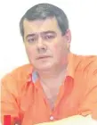  ??  ?? Rodolfo Friendamm (66) se encuentra en silla de ruedas, pero Salud Pública considera que su vacunación fue irregular.