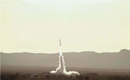  ?? COURTESY OF NASA/UP AEROSPACE ?? UP Aerospace SpaceLoft rocket launches into space Sept. 12, 2018, from Spaceport America.