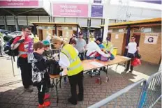  ?? Reuters ?? Security checks take place at Headingley ahead of the match between England and South Africa.