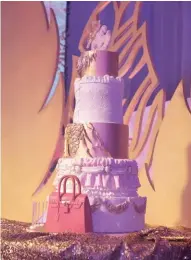  ??  ?? 3 A Birkin made of fondant was made to embelish for her birthday cake