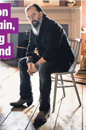  ?? CHAD BATKA ?? Singer- songwriter Steve Earle says his latest album, So YouWannabe An Outlaw, reconnects him with countrymus­ic.