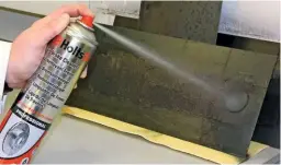  ??  ?? The effectiven­ess of brake cleaner is tested on a film of grease applied to sheet steel. Many performanc­e indicators can be characteri­sed by the measuremen­ts taken during this process.