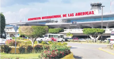  ?? ARCHIVO ?? El aeropuerto fue construido en terrenos expropiado­s en 1955 y aun no se ha pagado a algunos propietari­os.