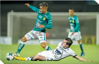  ??  ?? Pumas estuvo a punto de llevarse la ventaja en su cancha, al final no lo logró.