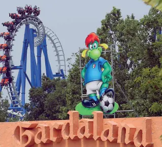  ?? ?? Coprifuoco Gardaland ha prolungato l’apertura fino alle 23 ma non per tutte le attrazioni