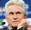  ??  ?? Jupp Heynckes soll den Bayern wieder die Wadeln vorrichten
AFP