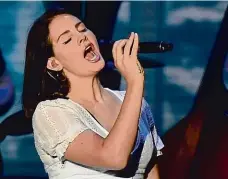  ?? Foto: ČTK ?? Hlavní tahák Největší hvězdou byla zpěvačka Lana Del Rey, která letos hraje jen na dvou festivalec­h, tím druhým je maďarský Sziget.