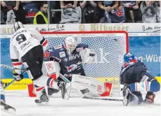  ?? FOTO: IMAGO ?? Das war’s in Mannheim: Berlins Charles Linglet trifft zum 1:2.