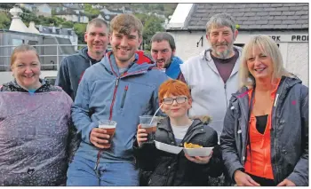  ?? 08_a38johnsto­n ?? 2017’s event proved to be a great day for festival organiser Barbara Johnston and family members John, Shaun and David Johnston.Also pictured is Jack and Irene Stuart and Graham Stephens.