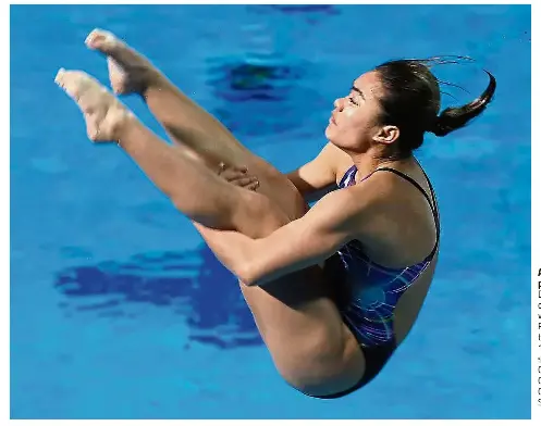  ??  ?? A good partnershi­p: Nur Dhabitah Sabri combined well with Pandelela Rinong to take the bronze in the 10m platform synchro at the Commonweal­th Games in Glasgow, Scotland, in 2014.