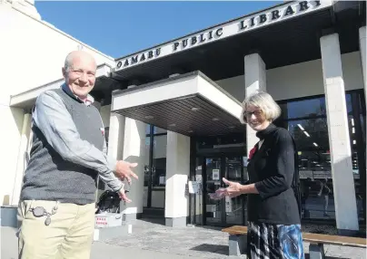  ?? PHOTO: DANIEL BIRCHFIELD ?? Welcome, friends . . . Waitaki district libraries manager Philip van Zijl and deputy libraries and community services manager Jean Rivett are working to reestablis­h a Friends of the Library group in Waitaki.