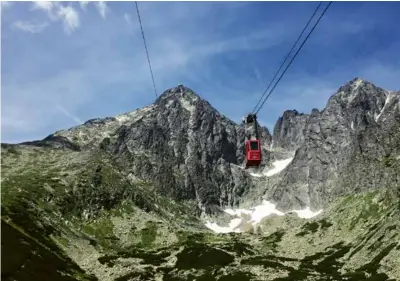  ?? FOTO: TASR/O. Ondráš ?? Nový rezort hovoril o rekordnom lete, cielil hlavne na Čechov.