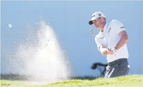  ?? PHOTO: ?? Brendan Steele plays a shot from a bunker on the 16th hole during the second round.