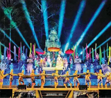  ?? CULTURE MINISTRY ?? A performanc­e celebratin­g the Angkor Thanksgivi­ng event, held at Angkor Wat Temple.