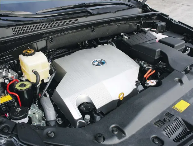  ?? PHOTOS: ANDREW MCCREDIE/DRIVING.CA ?? The Toyota Hybrid Synergy Drive mates a 3.5-litre V6 to a high-torque motor/generator for a net power output of 306 horsepower while still offering fairly impressive fuel economy numbers both for in-city and highway driving.