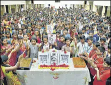  ?? ANI ?? Schoolchil­dren pay homage to two-year-old Sujith Wilson, who died in an abandoned borewell in Tiruchirap­palli on Tuesday.