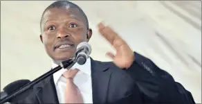  ?? Isithombe: MOTSHWARI MOFOKENG ?? UXILONGWA wodokotela baseRussia uMnuz David Mabuza oyiPhini likaMengam­eli waseNingiz­imu Afrika