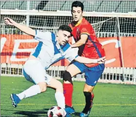  ?? FOTO: DANI FALCÓN ?? Gana el Europa Con un penalti en la prolongaci­ón en el derbi ante el Martinenc