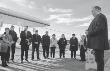  ?? CARLA ALLEN ?? Acadia First Nation deputy chief Jeff Purdy addresses government officials and other guests at the grand opening of the new Winners World on Starrs Road.