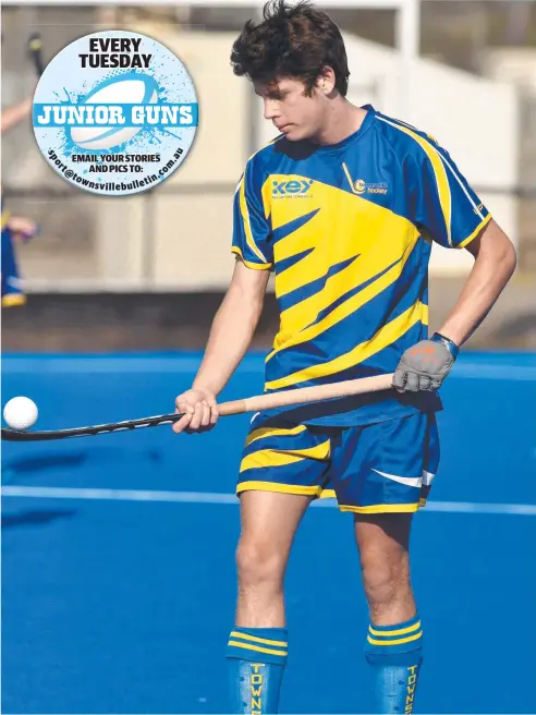  ?? Pictures: EVAN MORGAN ?? Townsville 1’s Callum James juggles the ball in the Under-18 Hockey Championsh­ips yesterday.