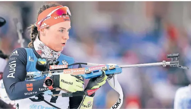  ?? FOTO: ROMAN KOKSAROV/AP/DPA ?? Denise Herrmann-Wick nimmt in dieser Saison vor allem die Heim-WM in Oberhof ins Visier.