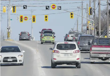 ?? BRIAN THOMPSON/FILES ?? Canada is being urged to prioritize regulatory action as it is “dead last” among G7 countries when it comes to preparing for the arrival of self-driving cars. Ontario is the only province that permits the testing of autonomous vehicles on roads with a...