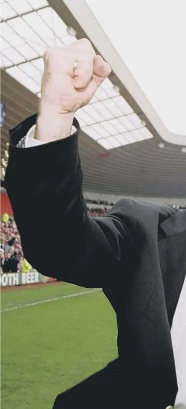  ??  ?? Sunderland manager Peter Reid celebrates promotion to the Premier League.