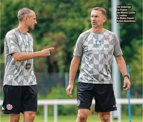  ??  ?? Der bisherige Co-Trainer Jan-Moritz Lichte (l.) neben Ex-Mainz-Coach Achim Beierlorze­r