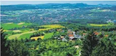  ?? FOTOS: ARCHIV ?? Urlaub daheim: Malerische Ausblicke gibt’s für Aktive, die den Panoramawe­g rund um Aalen erwandern.