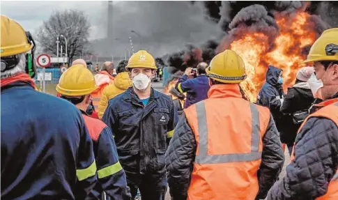  ?? EFE ?? Imagen de archivo de una protesta de los trabajador­es de Alcoa San Cibrao