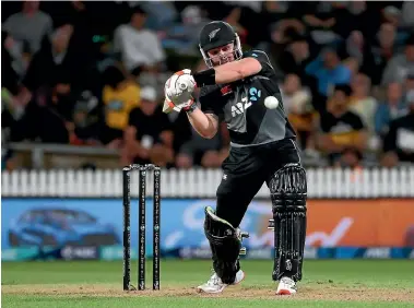  ?? GETTY IMAGES ?? Tim Seifert winds into another big hit en route to an unbeaten 84 against Pakistan in the second T20 cricket internatio­nal in Hamilton two nights ago.