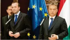  ??  ?? Trennen sich am Mittwoch ihre Wege? EVP-Fraktionsc­hef Manfred Weber (CSU, links) und Ungarns Ministerpr­äsident Viktor Orbán.