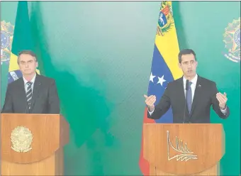  ??  ?? Juan Guaidó (d), junto al presidente de Brasil Jair Bolsonao, durante su visita a ese país, como parte de una gira para reforzar los lazos de apoyo que ha recibido en la región.