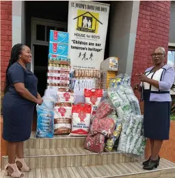  ?? ?? The Richard Kevin Rugube and Marjorie Fadziso Mutemererw­a Foundation donated food to Saint Joseph’s House for Boys. The foundation has been running for over 10 years in honour of Richard Kevin.