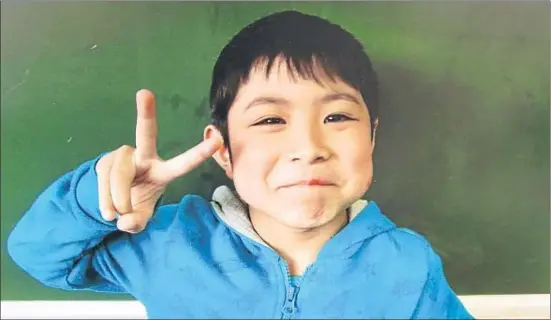  ?? KYODO / REUTERS ?? El pequeño Yamato Tanooka, de siete años, en una imagen anterior a que fuera dejado por sus padres en el bosque