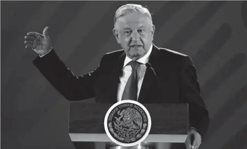  ?? FOTO: REFORMA ?? > Andrés Manuel López Obrador señala que podría darse el caso de los bots en situación con ‘Reforma’.