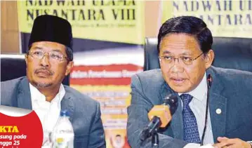  ??  ?? DR Abdul Rahman (kanan) pada sidang media, semalam.