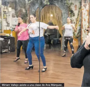  ??  ?? Miriam Vallejo asiste a una clase de Ana Márquez.