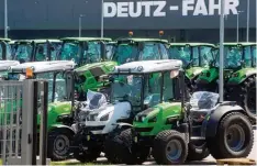  ??  ?? Seit 1995 gehört die Traditions­marke Deutz Fahr zur italienisc­hen Same Gruppe. Heute heißt der Konzern nur noch SDF.