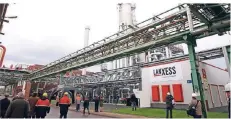  ?? FOTO: LANXESS ?? Lanxess unterstütz­t verschiede­ne Bildungspr­ojekt an seinen Standorten davon profitiere­n auch Krefelder Schulen.