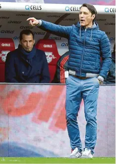  ?? Foto: Witters ?? Unter Beobachtun­g: Niko Kovac. Hasan Salihamidz­ic vermied es, ihm eine Job-Garantie auszusprec­hen.