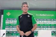  ??  ?? Pellegrini, ayer en la Sala de Prensa del Betis.