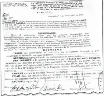  ??  ?? Este es el escrito firmado por los ministros Antonio Fretes, Miryam Peña y Gladys Bareiro que fue enviado a la Fiscalía General del Estado. Todavía no hay resolución final.